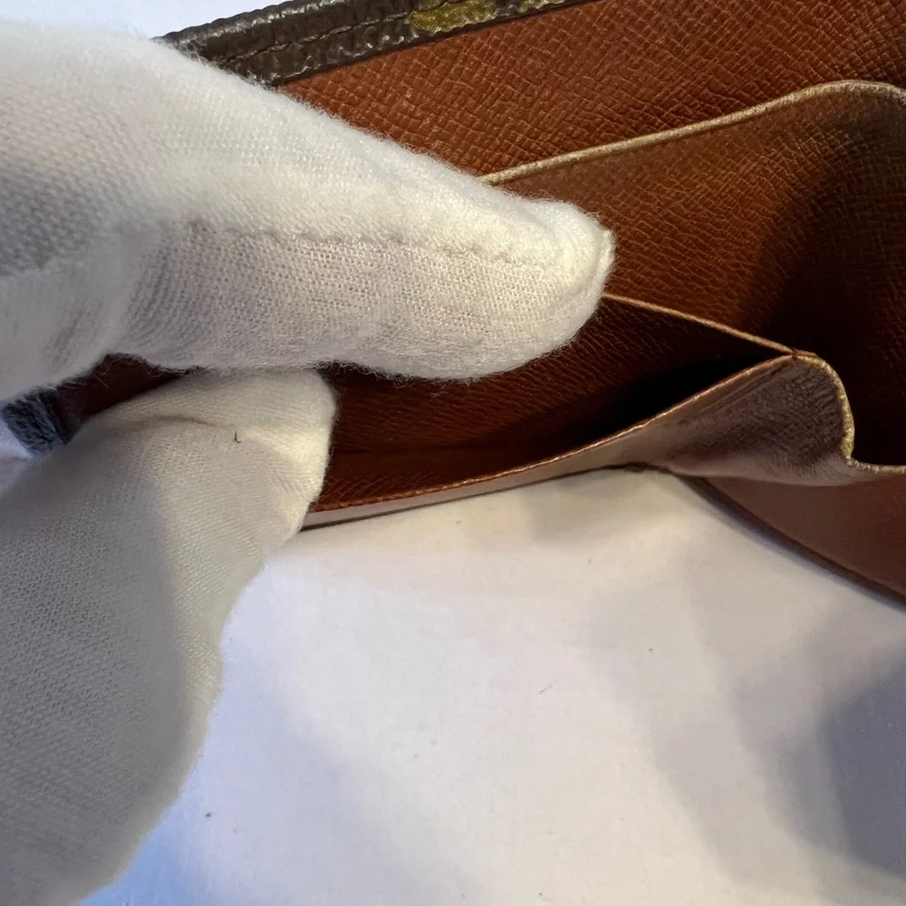 Louis Vuitton Elise Monogram Trifold‎ Wallet - Picture 12 of 14